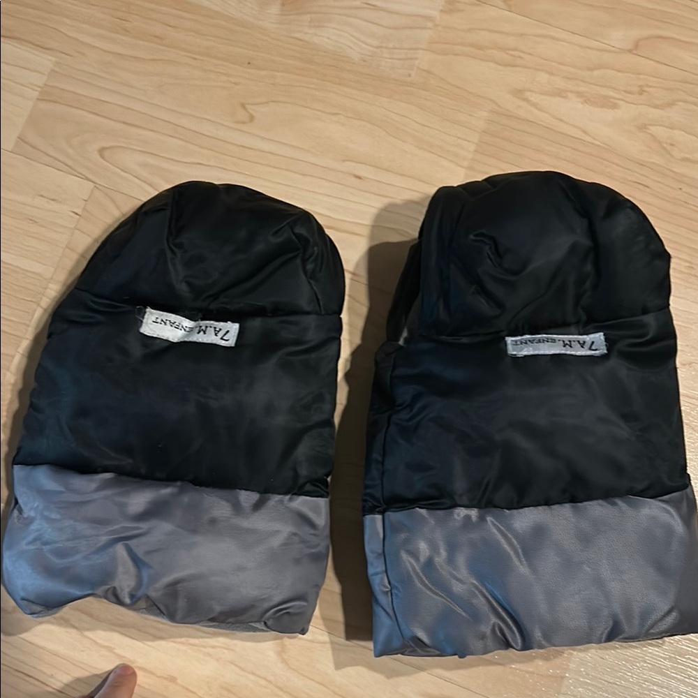 Black and Gray Mittens 7am for stroller pushing!